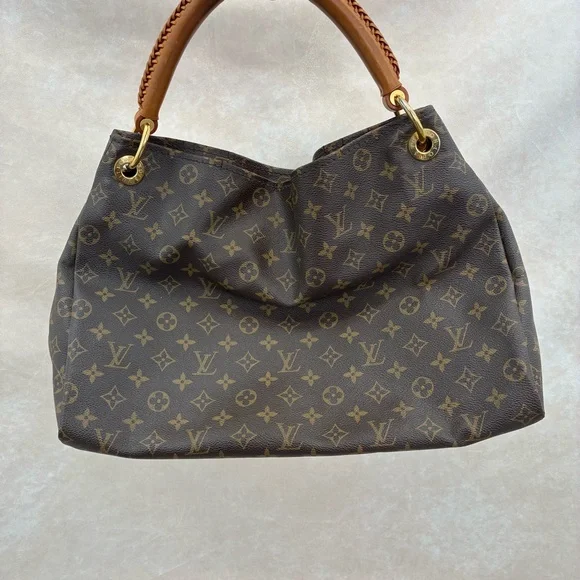 Louis Vuitton hobo bag (limited) - Picture 1 of 3